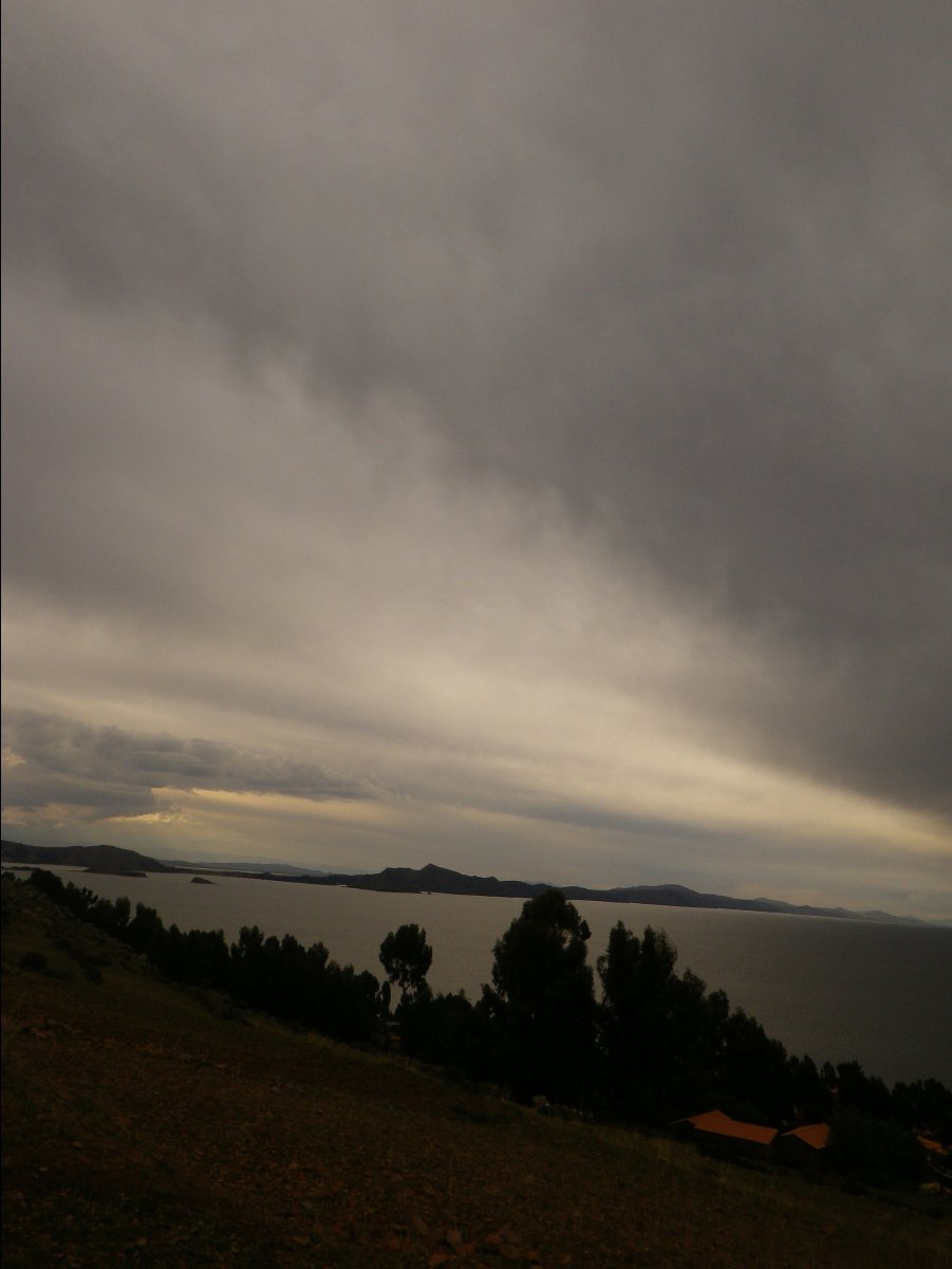 Island Amantani23